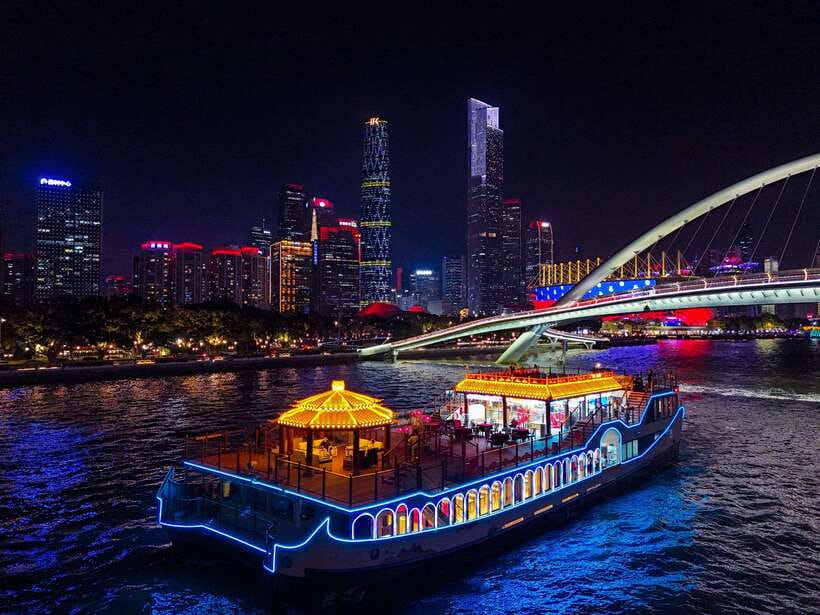 Guangzhou: Roundtrip Cruise Night View from Canton Tower - Boarding between 6:50 and 9:10 makes timing important