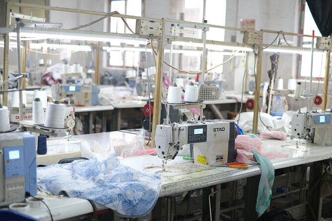 Guangzhou: Textile Hub and Garment Factory Half-day Tour - Part three: 30 minutes inside a garment workshop