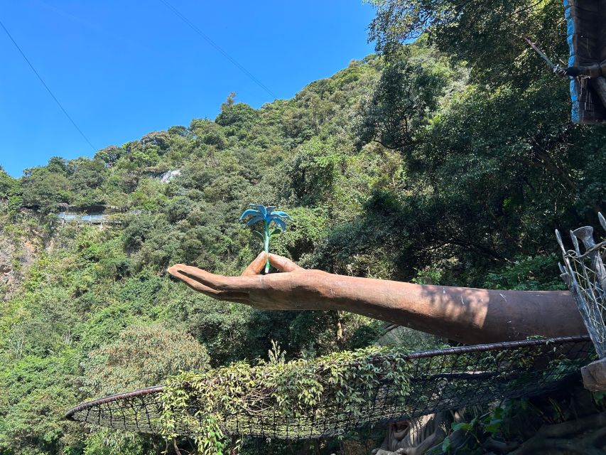 Guangzhou to Gulong Canyon and Cave Fairland PRI Day Tour - The road to Yingxi Peak Corridor