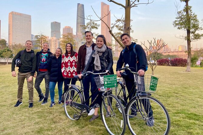 Guided Cycle Tour of Guangzhou - Donghaochong and the first look at local life