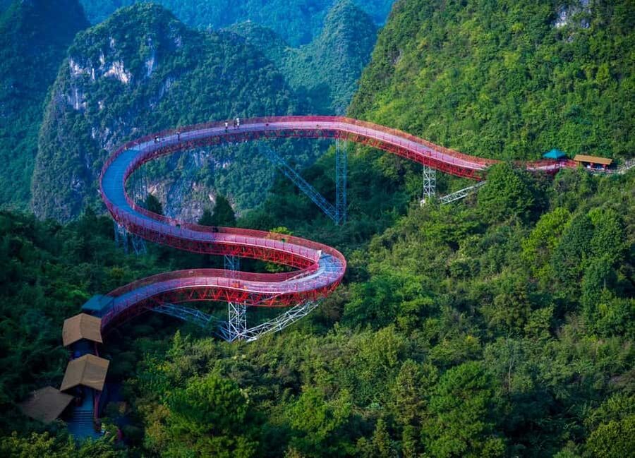 Guilin: Cave, Yulong Rafting, Glass-bottomed skywalk & Show - Key points at a glance