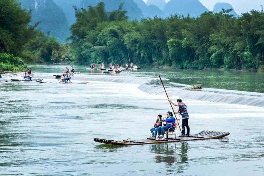 Guilin: Cave, Yulong Rafting, Glass-bottomed skywalk & Show - Dinner in Yangshuo before the night show