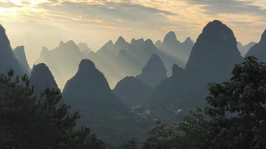 Guilin: Classic Private Full–Day Tour - The Li River boat ride is smaller than the name suggests