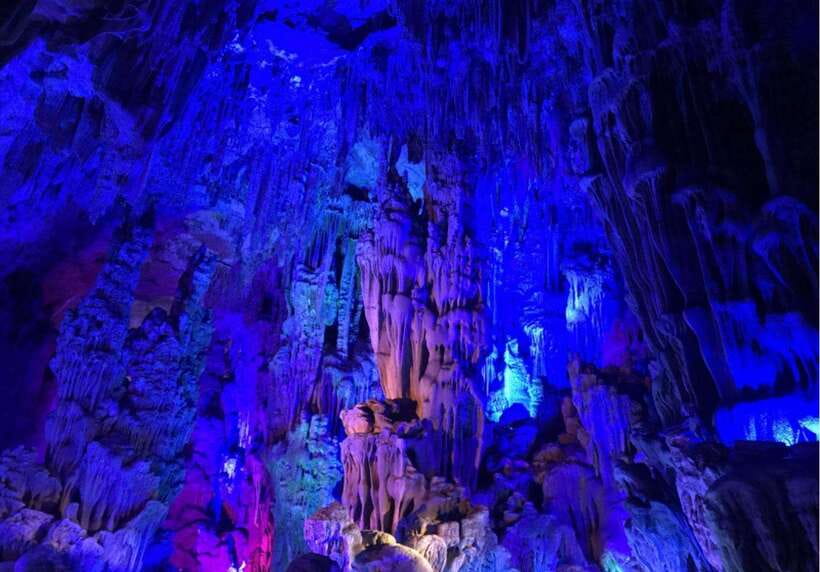 Guilin: Elephant Trunk Hill, Reed Flute Cave & Daxu Old Town - Yunfeng Temple and Puxian Tower’s old religious setting