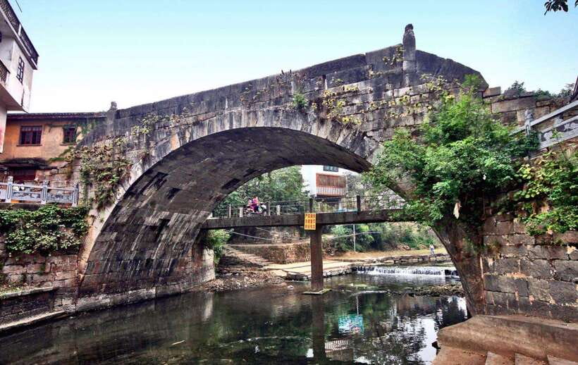 Guilin: Elephant Trunk Hill, Reed Flute Cave & Daxu Old Town - Who should book this Guilin tour?