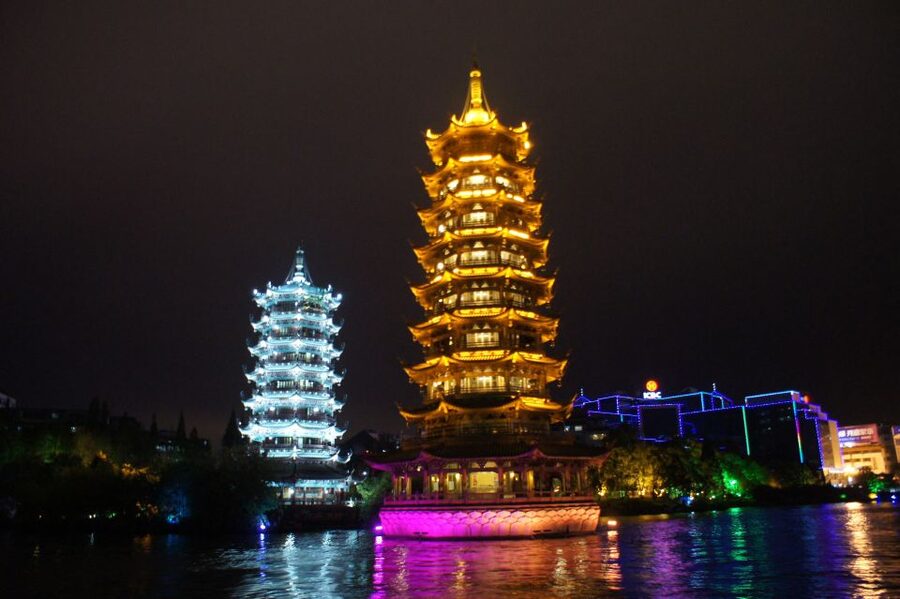 Guilin: Four Lakes Night Cruise with Round-trip Transfer - Four things to know before you book