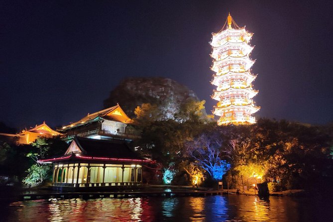 Guilin Four lakes night cruise with the English speaking driver from Guilin hotel - The pagodas, fountains, and small performances