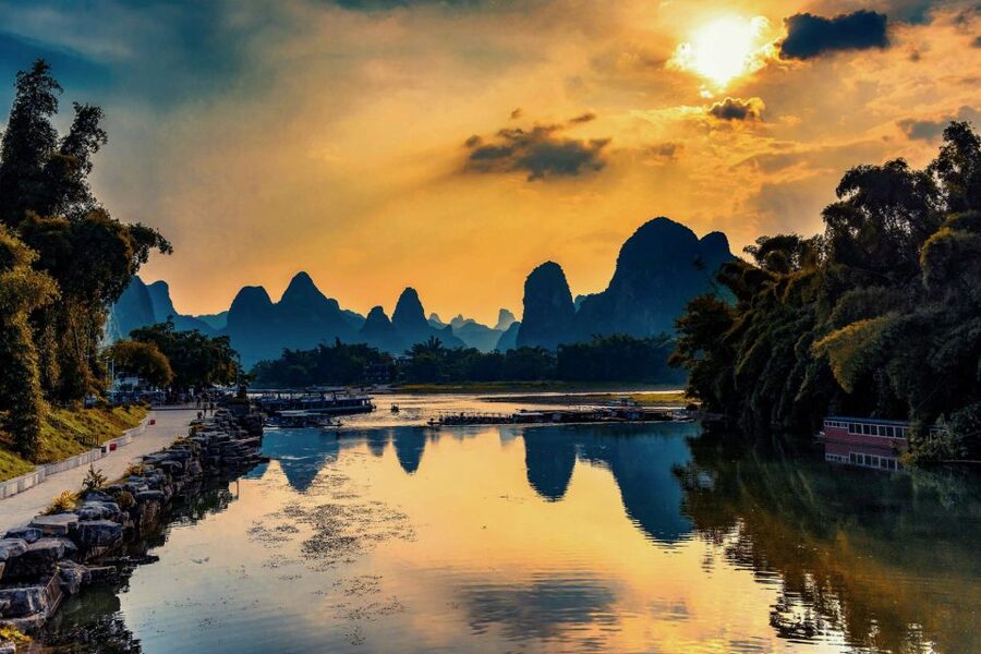 Guilin Highlight Sightseeing Private Day City Tour - Elephant Trunk Hill and Water Moon Cave