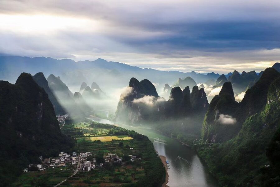 Guilin: Li River Cruise with Buffalo and Tour of Yangshuo - Cycling through the Yangshuo countryside