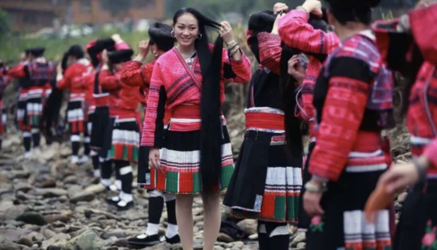 Guilin: Longji Rice Terraces& Long Hair Village Private Tour - Choosing Dazhai and the Golden Buddha Peak cable car
