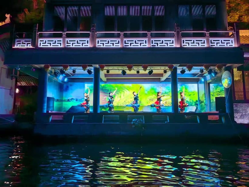 Guilin: Night Cruise on Two Rivers & Four Lakes with Lights - Why Guilin looks different after sunset