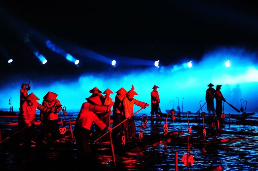 Guilin: Private Full-Day Li River Cruise and Liusanjie Show - Who should book this Guilin day tour?