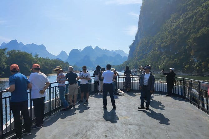 Gullin: Li River Cruise with Pickup and Yangshuo - Choosing between the 3-star and 4-star boats