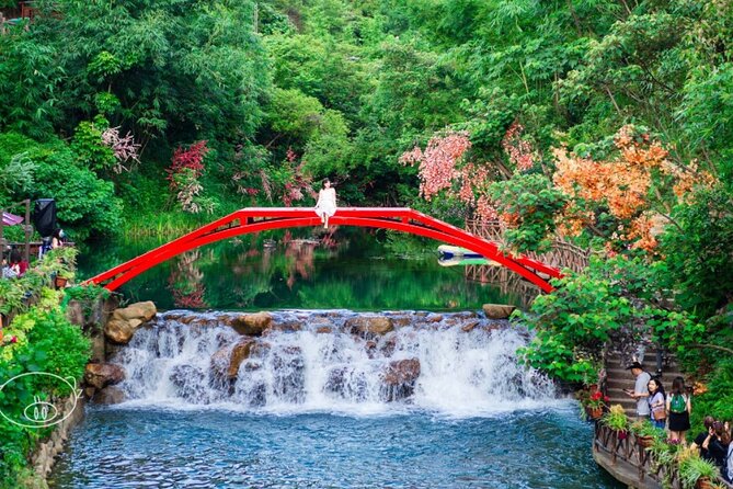 Gulong Gorge Glass Bridge and Underground River Cave Private Tour - Walking Along Jinlong Cave’s Underground River