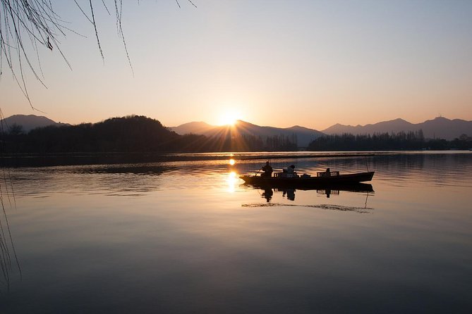 Half-Day Flexible Private Hangzhou Highlight Tour - Food, tea, and local help make the day more useful