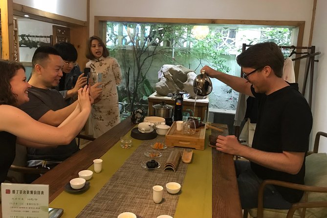 Half-day Private Kungfu Tea course in Local Tea House - The final tea ceremony performance