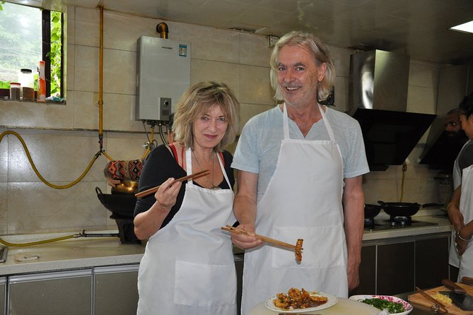 Half-Day Sichuan Cooking Class Experience in Chengdu - The cooking school setting and the value of a small group