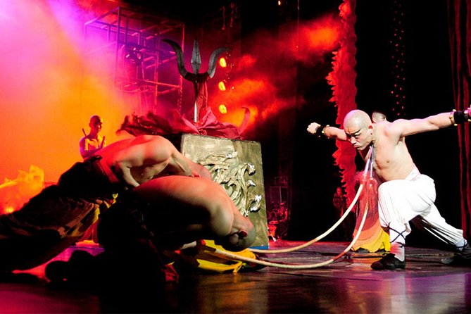 Half Day Tour:Market Shopping Acrobatic Show & Peking Duck dinner - Why this Beijing evening works as a single package