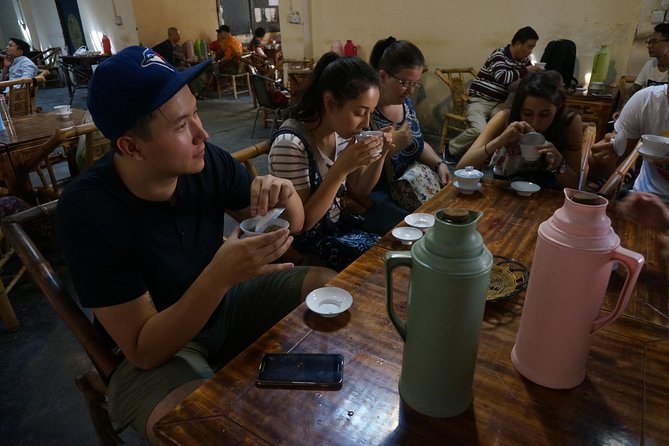 Half-Day Walking Tour with a Vegetarian Lunch at a Nunnery - Why this Chengdu food walk feels different