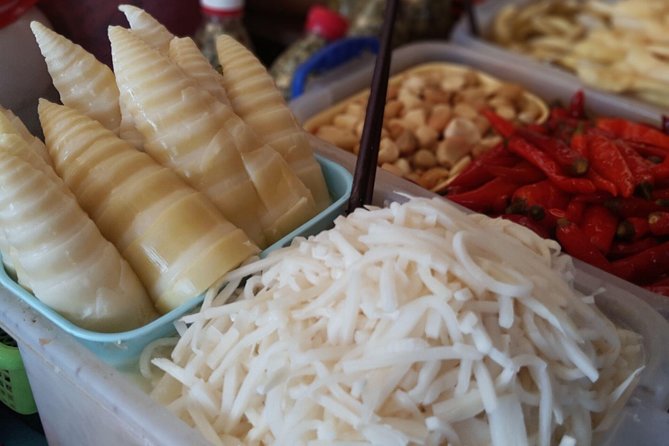 Half day Yangshuo Cooking lesson Small Group Tour - What this Yangshuo cooking class is really offering