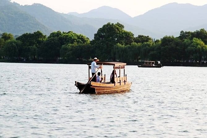 Hangzhou Nature and Garden Private Day Tour with Tea Village and Lunch - Entering the Former Residence of Hu Xueyan