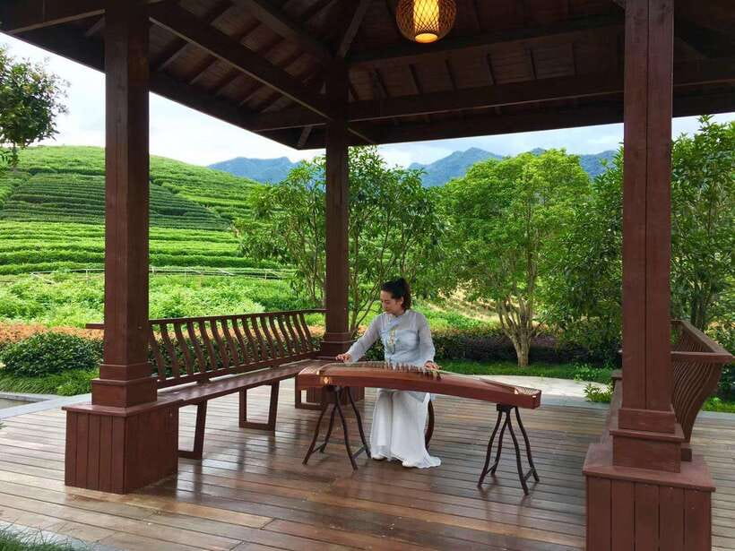 Hangzhou Private Day Trip by Bullet Train from Shanghai - Seeing West Lake from the water