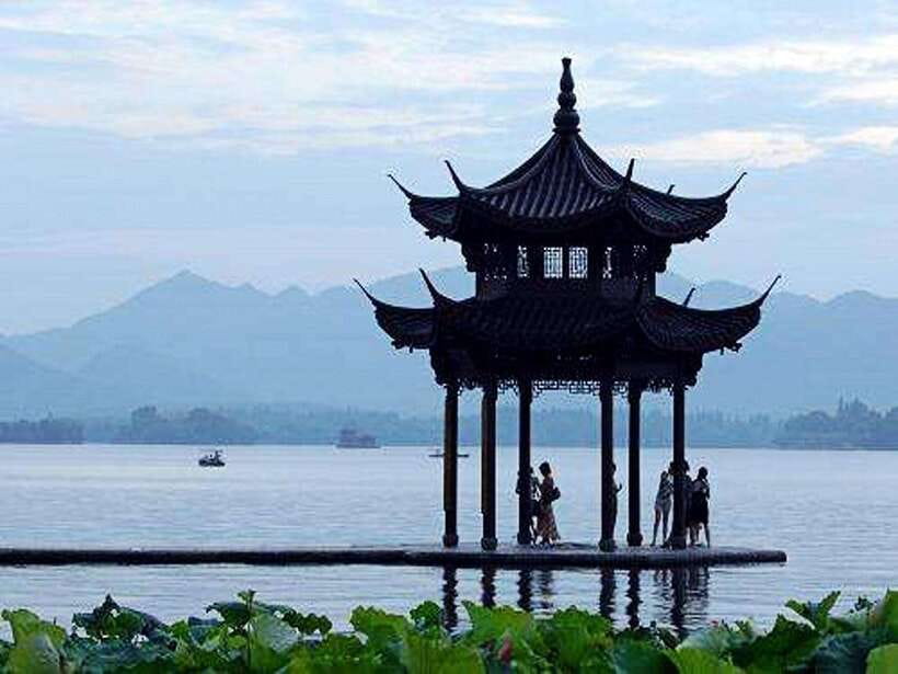 Hangzhou Private One Day Trip from Shanghai by Bullet Train - West Lake, Hangzhou’s Big Scenic Moment