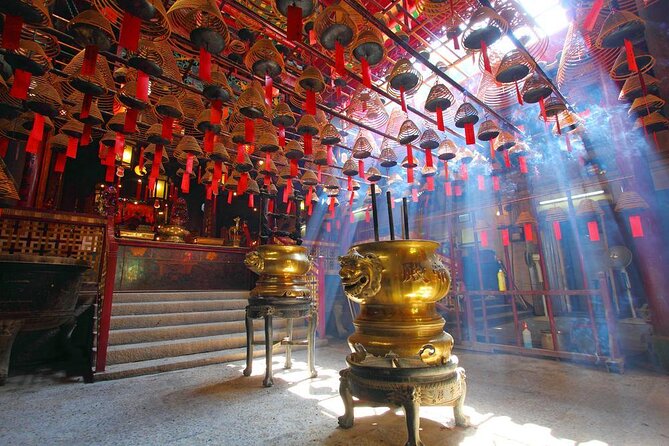 Highlights & Hidden Gems With Locals: Best of Hong Kong Private Tour - Five things to know before you book