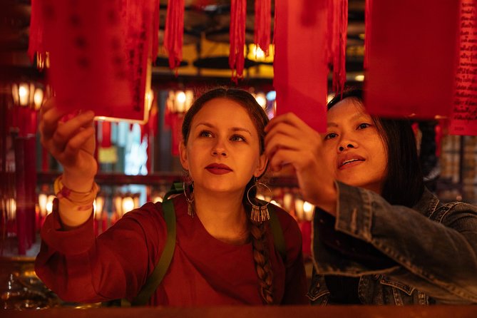 Highlights & Hidden Gems With Locals: Best of Hong Kong Private Tour - Western Market and the city’s commercial past