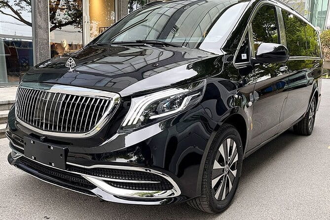 Hong Kong Airport Chauffeur Service, Hong Kong Airport Transfer - Luggage rules for a seven-seat vehicle