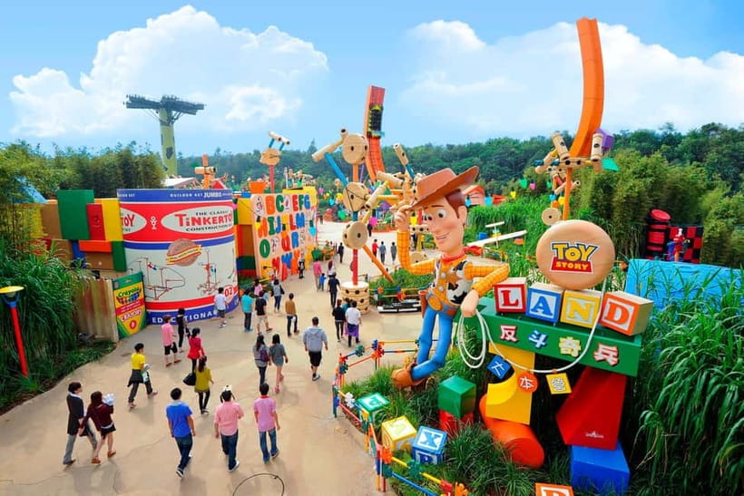 Hong Kong Disneyland: Non-Stop 2-Day Fun Ticket - Your first day: rides, characters, and park atmosphere