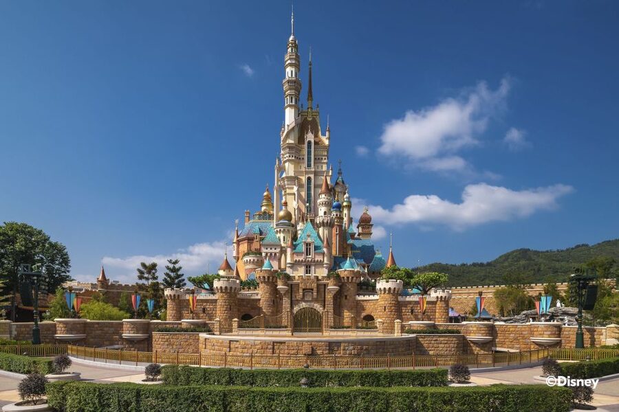 Hong Kong Disneyland Park Tickets - Should you book Hong Kong Disneyland?
