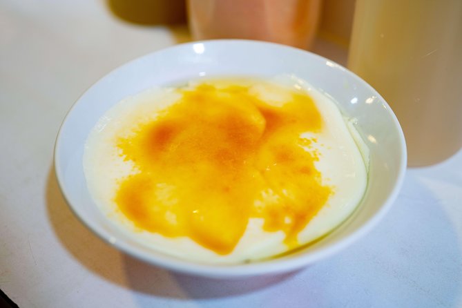 Hong Kong Food Tour: Sham Shui Po District - Apliu Street Market and the useful side of Hong Kong