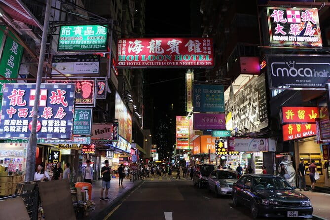 Hong Kong: Kowloon Street Market & Food Culture Walking Tour - Mahjong, betting shops, and a very Hong Kong compromise