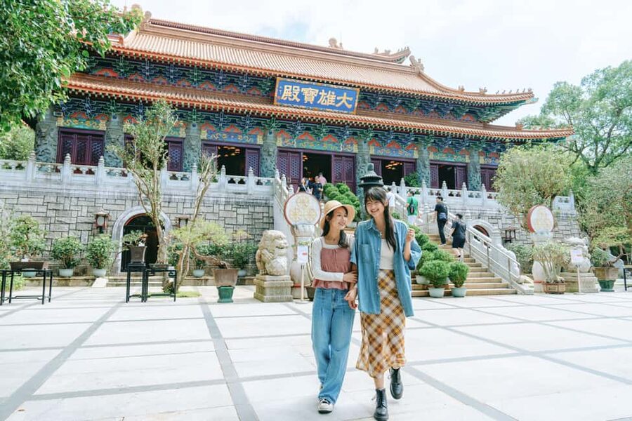 Hong Kong: Lantau Private Coach, Tai O & Big Buddha Tour - The coach ride to Tai O