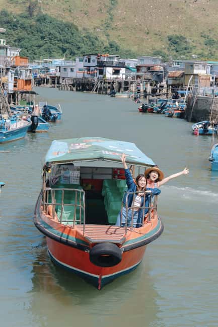 Hong Kong: Lantau Private Coach, Tai O & Big Buddha Tour - Meeting the coach at Tung Chung