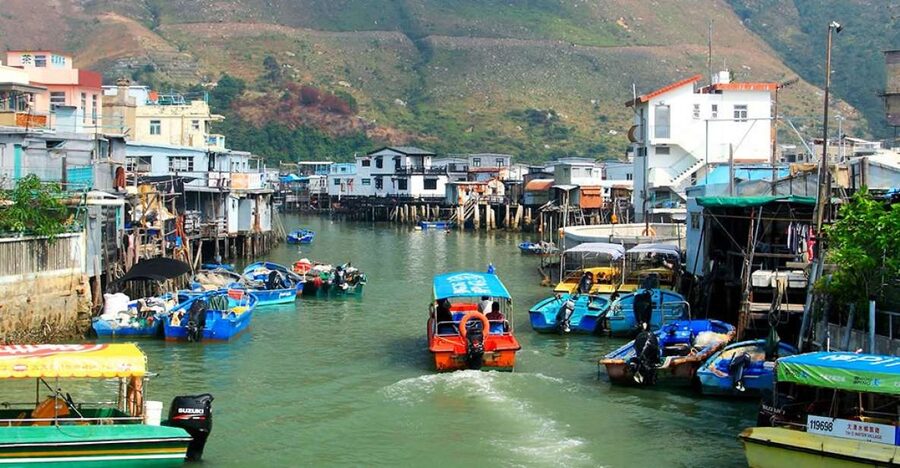 Hong Kong: Ngong Ping 360 Cable Car, Tai O & Big Buddha Tour - Starting at Tung Chung and beating the cable car queue