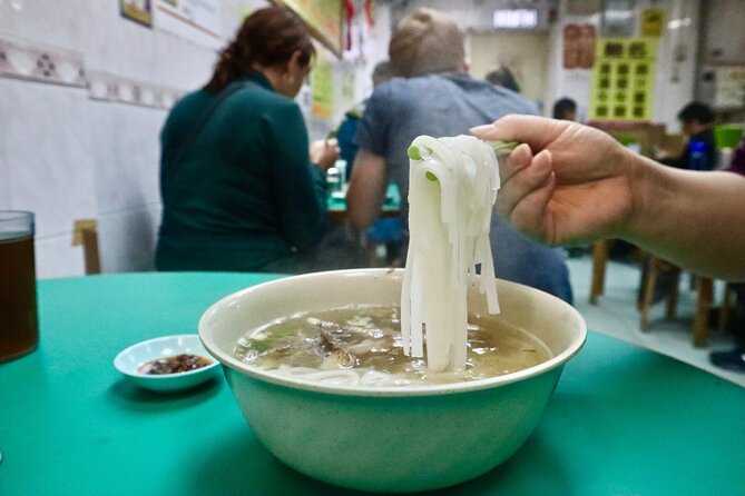 Hong Kong's Tin Hau Hidden Eats Food Tour with 7+ Local Tastings - Lin Fa Kung Temple and the Tai Hang connection