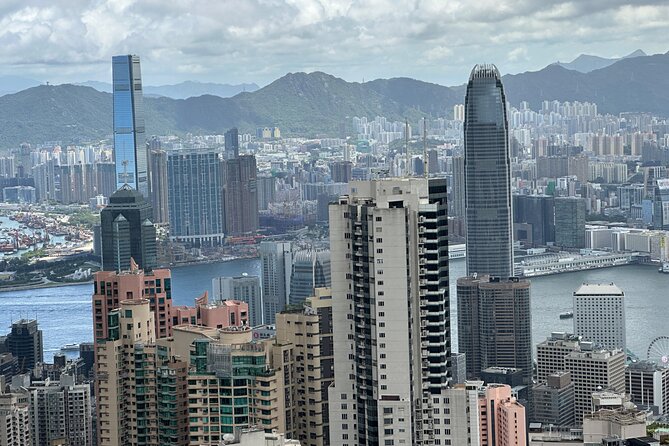 Hong Kong's Top 2 sites: Private Victoria Peak & Big Buddha Tour - Why this route works so well in six hours
