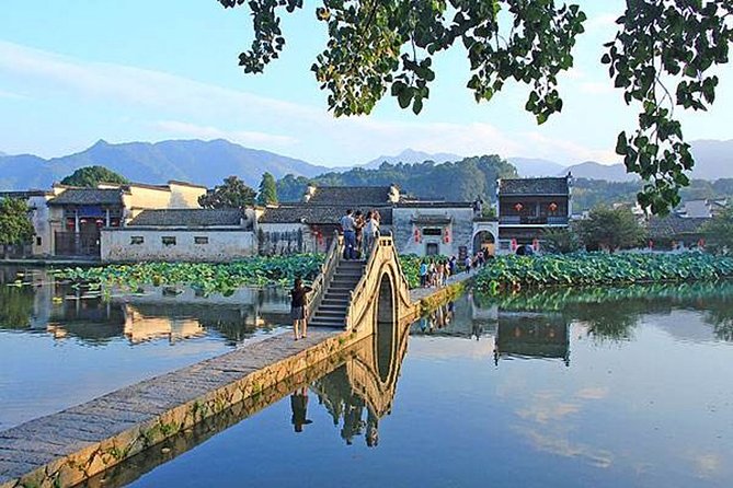 Hongcun Ancient Village Half-Day Private Tour from Huangshan - Key points to know before booking