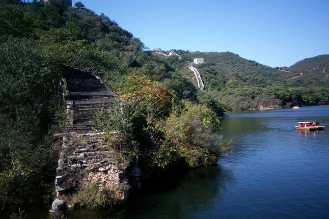 Huanghuacheng Lakeside Great Wall Private Day Tour - Why Huanghuacheng feels different from Badaling and Mutianyu
