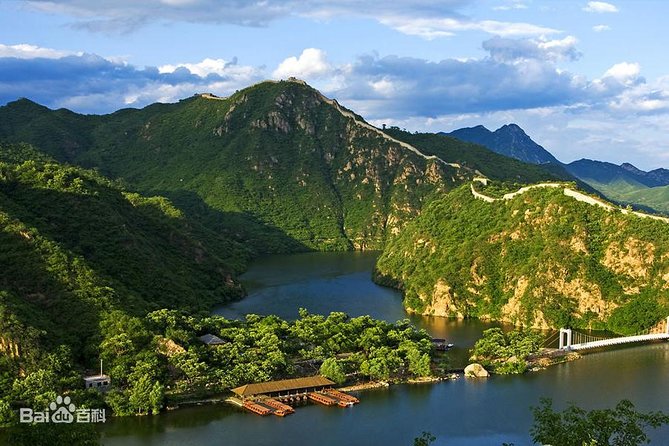 Huanghuacheng Lakeside Great Wall Private Day Tour - What the morning pickup is like
