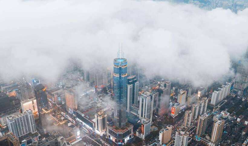 Huaqiangbei Insider Tour: Explore Shenzhen’s Tech Wonderland - The first hour: finding the working Huaqiangbei