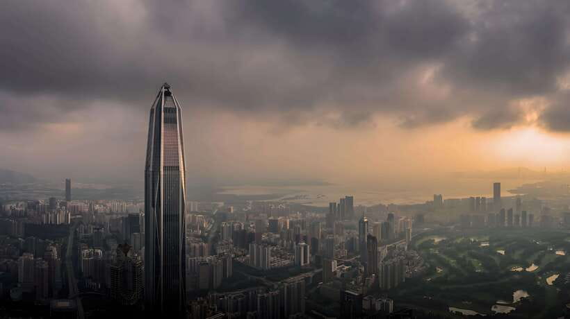 Iconic Shenzhen Skyscraper - Ping An Finance Center - Reading Shenzhen from east to west