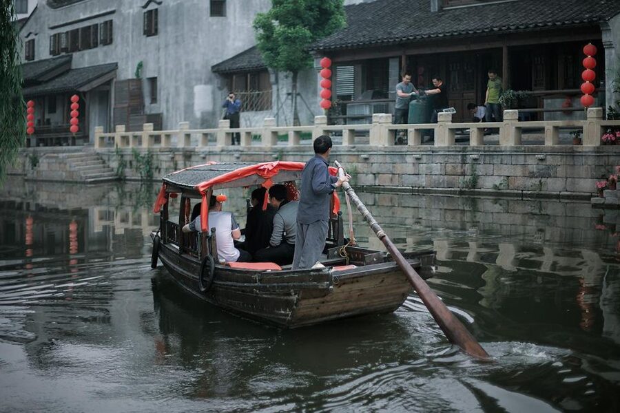 Immerse in Suzhou & Tongli: Private Day Trip - Tongli’s canals and old houses