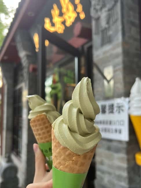 Immersive food tour: the most authentic snacks in Beijing - Starting near Nanluoguxiang