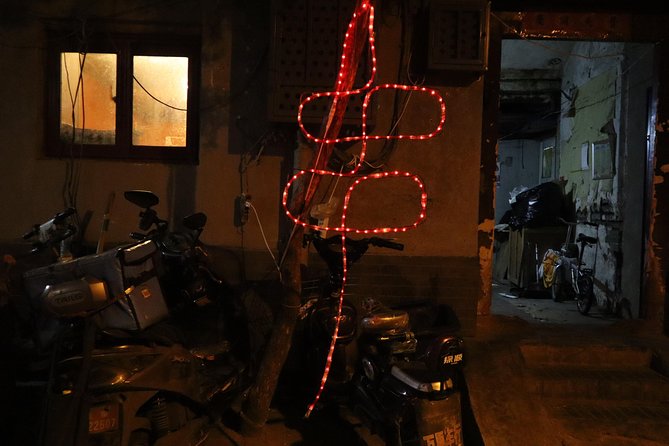 Imperial Beijing Central Axis Journey by bike - The unusual Forbidden City night stop
