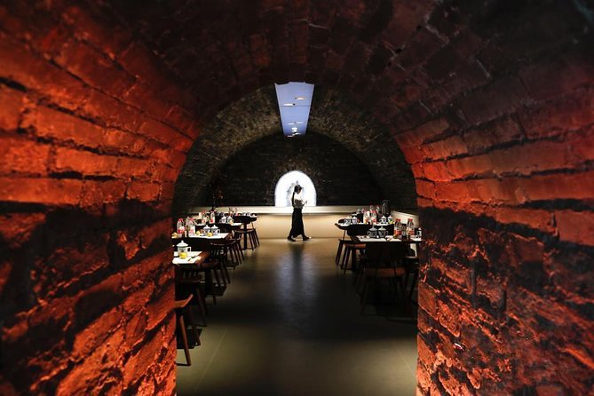 In-depth Forbidden City tour with Royal Icehouse Lunch - Entering through Meridian Gate