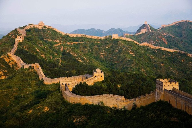 Jinshanling Private Tour with Night View of Simatai and Gubei Water Town from Beijing - Why Jinshanling is worth the long drive from Beijing
