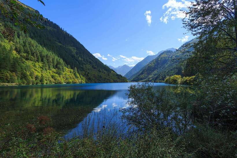 Jiuzhai Valley National Park：Visit Colorful Fairy Tale World - Why Jiuzhai Valley feels like a fairy tale
